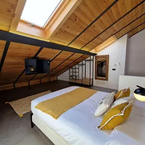 https://duplex-de-diseno-en-plaza-san-francisco.es-andalucia.com